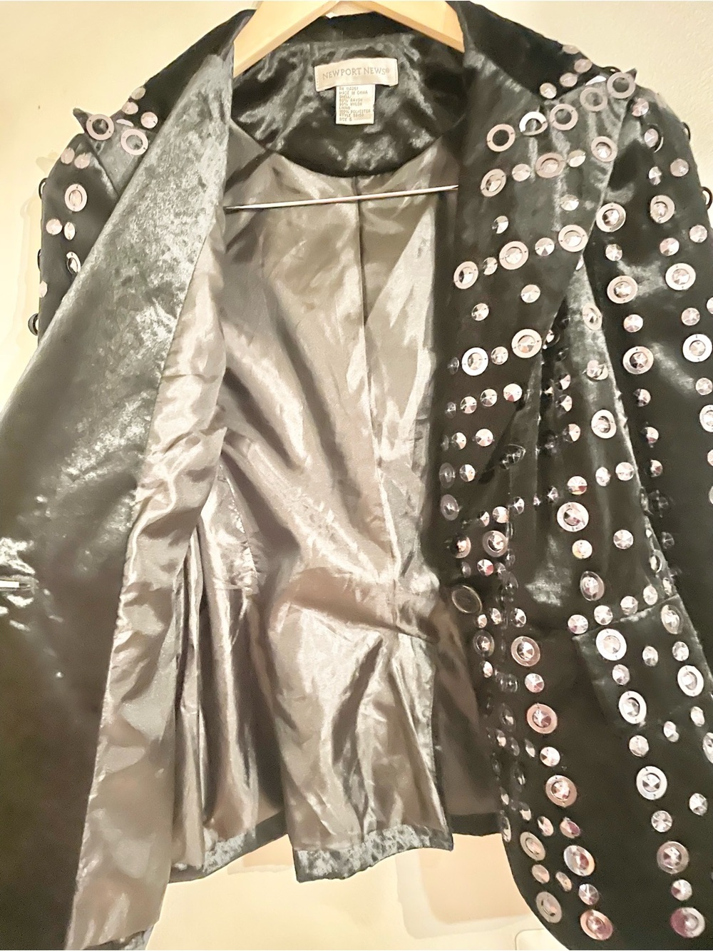 Vintage Newport News Black Embellished Blazer with Metallic Studs Sz 6- EUC - Picture 8 of 11